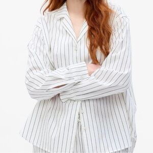 Gap white with black pinstripe pajama shirt womens size small